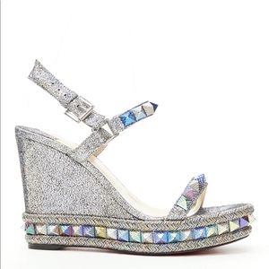 NWT RARE Christian LOUBOUTIN Pyraclou 110 Silver Lamé Stud Platform Wedge EU39